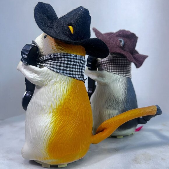 Vintage 2003 Gemmy Dancing Hamsters Cletis & Claude Musical Animated Banjos ** - Picture 3 of 11